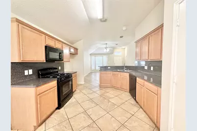 11023 Knobbley Oak Court, Houston, TX 77065 - Photo 7