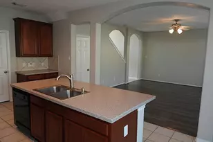 83 W Twinvale Loop, The Woodlands, TX 77384 - Photo 9