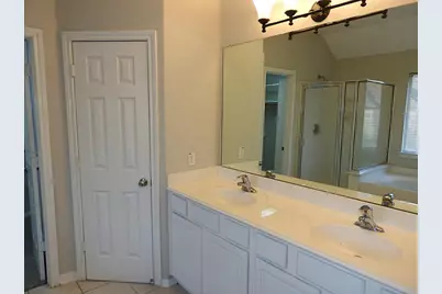 83 W Twinvale Loop, The Woodlands, TX 77384 - Photo 17