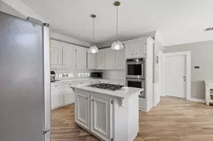 1711 Forestlake Dr, Sugar Land, TX 77479 - Photo 13