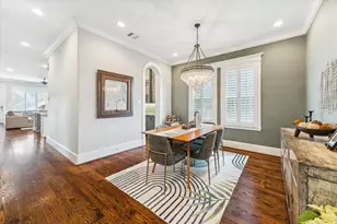 209 W 24th St, Houston, TX 77008 - Photo 13