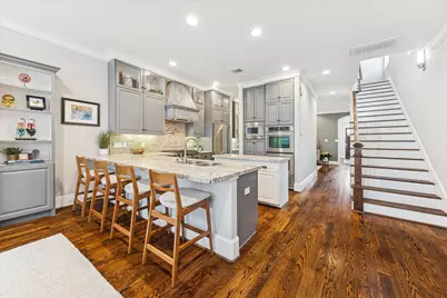 209 W 24th Street, Houston, TX 77008 - Photo 3