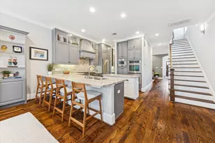 209 W 24th St, Houston, TX 77008 - Photo 3