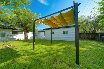 8114 Pella Drive, Houston, TX 77036 - Photo 11