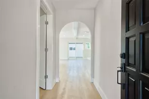 8114 Pella Dr, Houston, TX 77036 - Photo 15