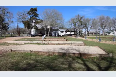 453 N Washington Street, Round Top, TX 78954 - Photo 17