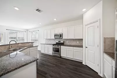 9310 Victoria Valley Court, Houston, TX 77365 - Photo 13