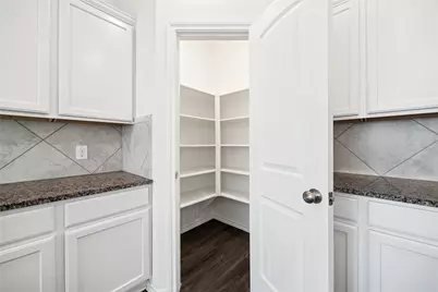 9310 Victoria Valley Court, Houston, TX 77365 - Photo 15