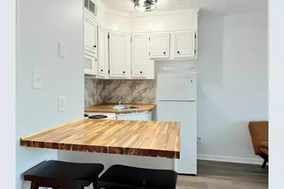 6102 Seawall Boulevard #213, Galveston, TX 77551 - Photo 3