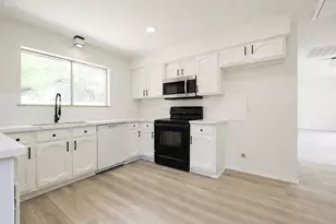 6023 Knotty Post Ln, Spring, TX 77373 - Photo 11