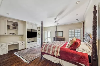 52 Briar Hollow Lane #E, Houston, TX 77027 - Photo 17