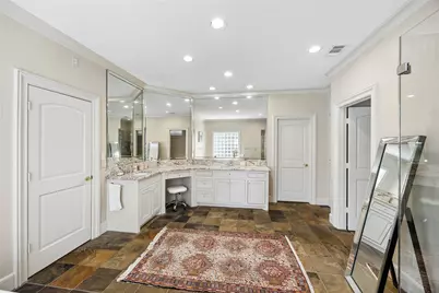 52 Briar Hollow Lane #E, Houston, TX 77027 - Photo 23