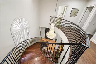 52 Briar Hollow Ln, Houston, TX 77027 - Photo 17