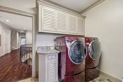 52 Briar Hollow Lane #E, Houston, TX 77027 - Photo 31
