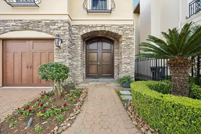 52 Briar Hollow Lane #E, Houston, TX 77027 - Photo 3