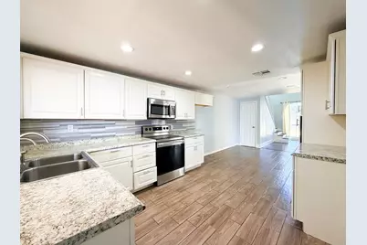 13175 Clarewood Drive, Houston, TX 77072 - Photo 5