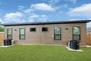 987 Glen Ave, Houston, TX 77088 - Photo 29