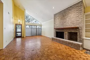 10 S Briar Hollow Ln, Houston, TX 77027 - Photo 5