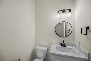 5227 Meadow Canyon Dr, Sugar Land, TX 77479 - Photo 9