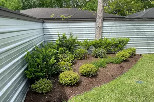 5140 Mallow St, Houston, TX 77033 - Photo 23