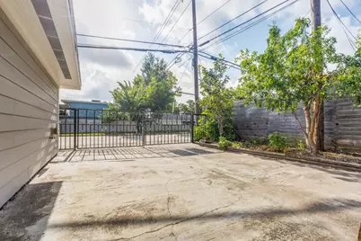 6903 Alderney Drive, Houston, TX 77055 - Photo 25