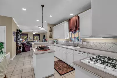 12319 Pebble View Drive, Conroe, TX 77304 - Photo 11