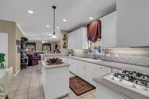 12319 Pebble View Dr, Conroe, TX 77304 - Photo 11