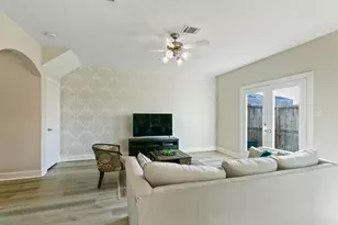 3739 Main Poplar Dr, Houston, TX 77025 - Photo 11
