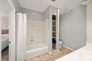 219 Lokai St, Tiki Island, TX 77554 - Photo 23