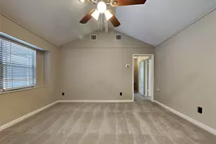 17623 Huntersglen Cir, Humble, TX 77396 - Photo 9