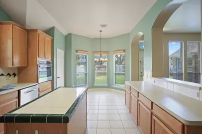 8305 Spinnaker Bay Lane, Pearland, TX 77584 - Photo 9