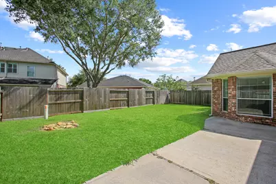 8305 Spinnaker Bay Lane, Pearland, TX 77584 - Photo 19