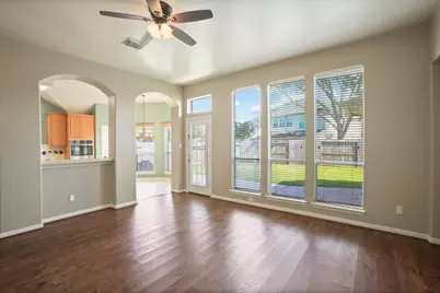 8305 Spinnaker Bay Lane, Pearland, TX 77584 - Photo 5