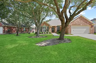 8305 Spinnaker Bay Ln, Pearland, TX 77584 - Photo 1