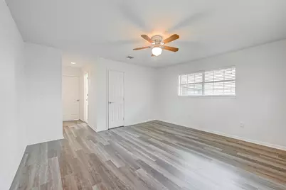 10810 Willowisp Drive, Houston, TX 77035 - Photo 33