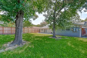 10810 Willowisp Dr, Houston, TX 77035 - Photo 41