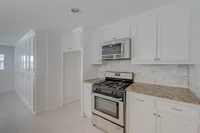 10810 Willowisp Drive, Houston, TX 77035 - Photo 19