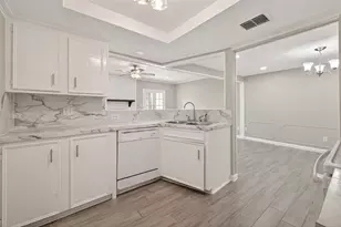 10738 Briar Forest Dr, Houston, TX 77042 - Photo 19