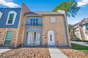 10738 Briar Forest Dr, Houston, TX 77042 - Photo 5