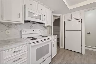 10738 Briar Forest Drive, Houston, TX 77042 - Photo 17