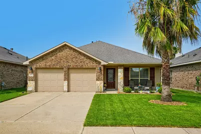 5018 Bay Lane, Bacliff, TX 77518 - Photo 1