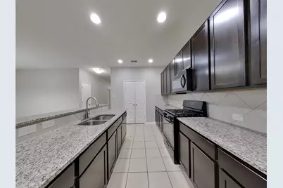 210 Pequin Road, Crosby, TX 77532 - Photo 5