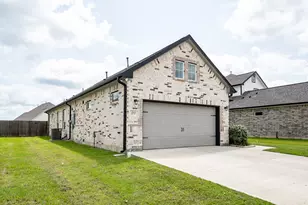 607 Rain Cloud Dr, Baytown, TX 77523 - Photo 3