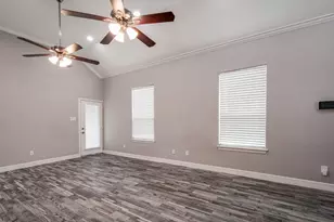 607 Rain Cloud Dr, Baytown, TX 77523 - Photo 9