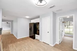 17903 Nanes Dr, Houston, TX 77090 - Photo 29