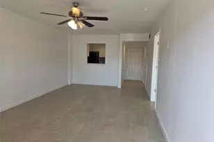 10075 Westpark Dr, Houston, TX 77042 - Photo 9