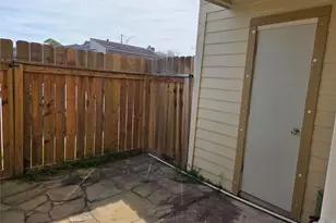 10075 Westpark Dr, Houston, TX 77042 - Photo 35