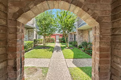 5514 Beverlyhill Street #2, Houston, TX 77056 - Photo 3