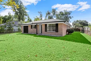 1093 Junell St, Houston, TX 77088 - Photo 3