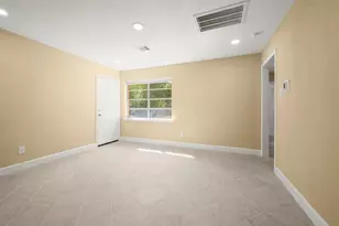 1093 Junell St, Houston, TX 77088 - Photo 9